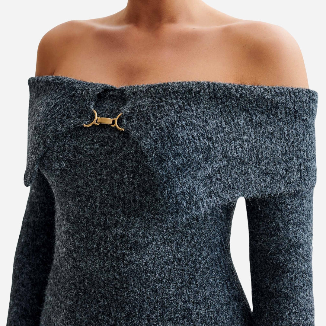 Baxter Off-Shoulder Knit Dress – Luxe Comfort en Tijdloze Glamour